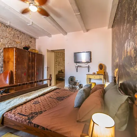 Augusta Apartment *